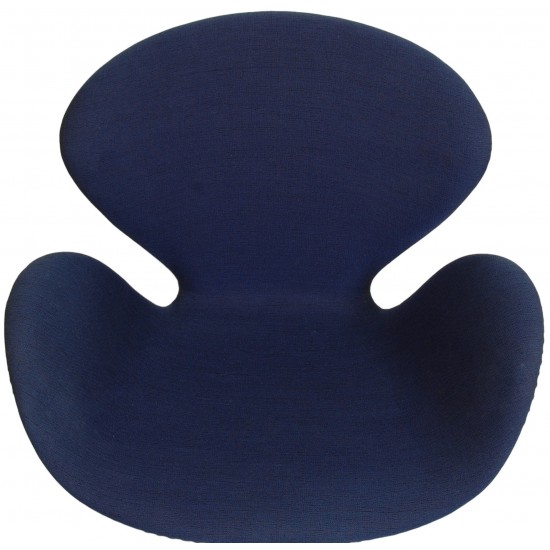 For Sale Arne Jacobsen Swan chair in blue fabric